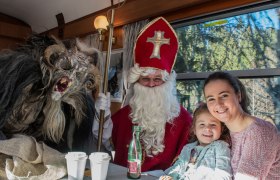 Krampus und Nikolaus, © NB/Gerstl